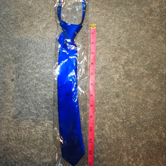 Blue adjustable clip on tie - Picture 1 of 3